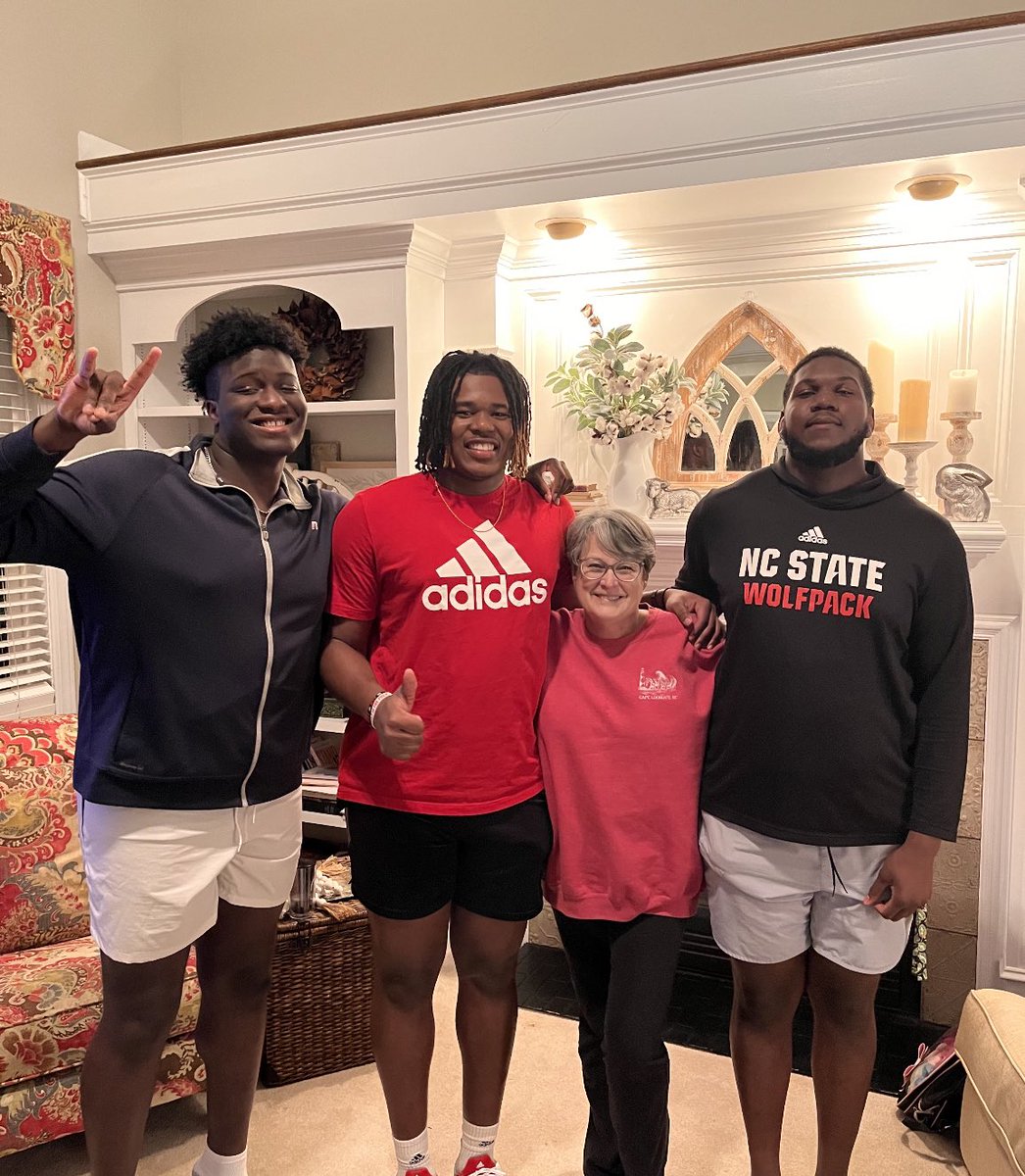 σвα∂ιαн σвαѕυуι tweet media