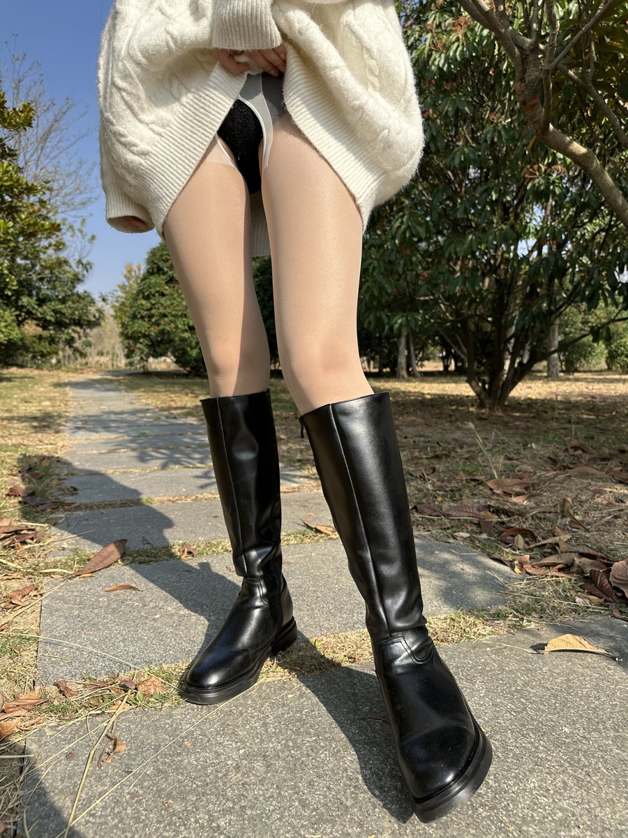 @PornPicks_ 开裆白丝 https://t.co/pib80pft6H