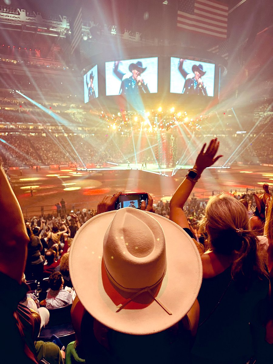 #HoustonRodeo #NKOTB