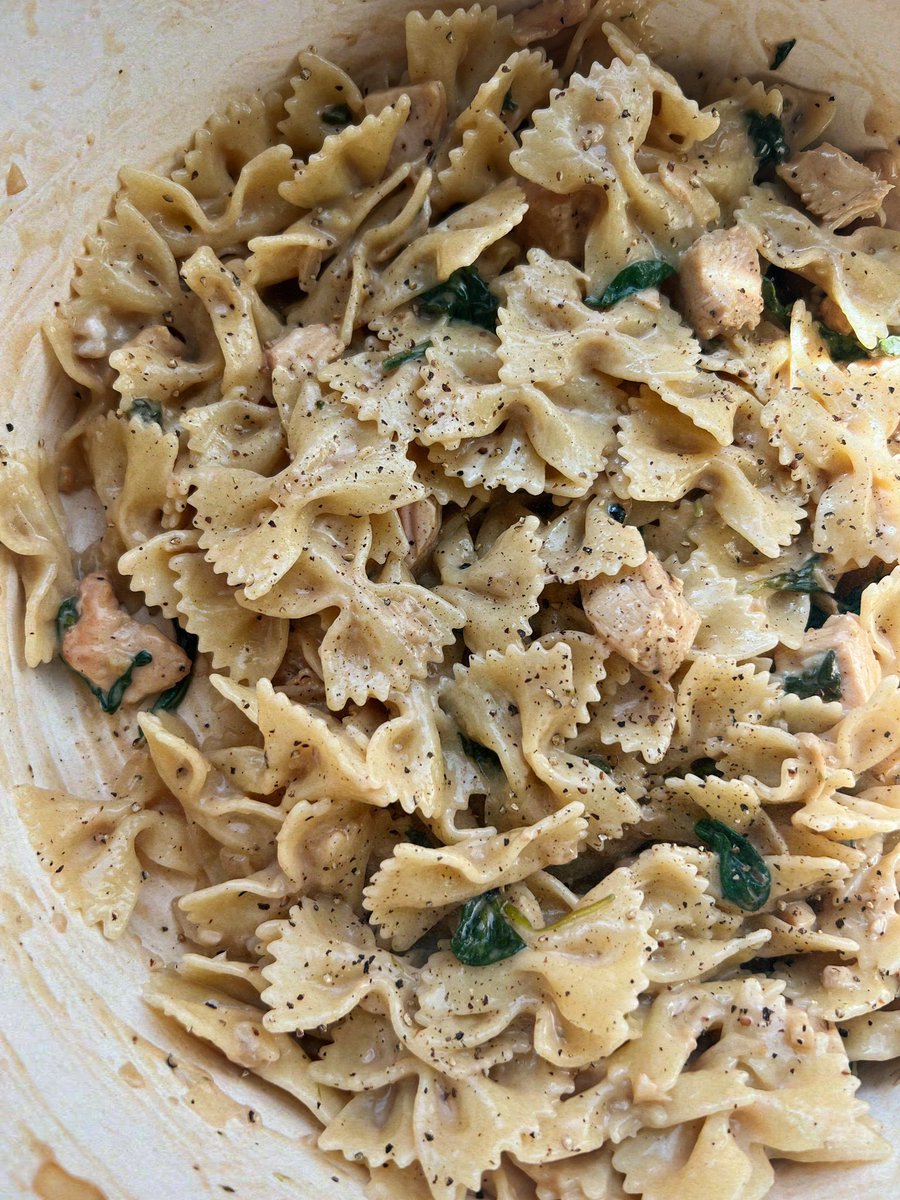 Balsamic chicken farfalle with goat cheese and spinach from todays recipe testing. 🤤🤤