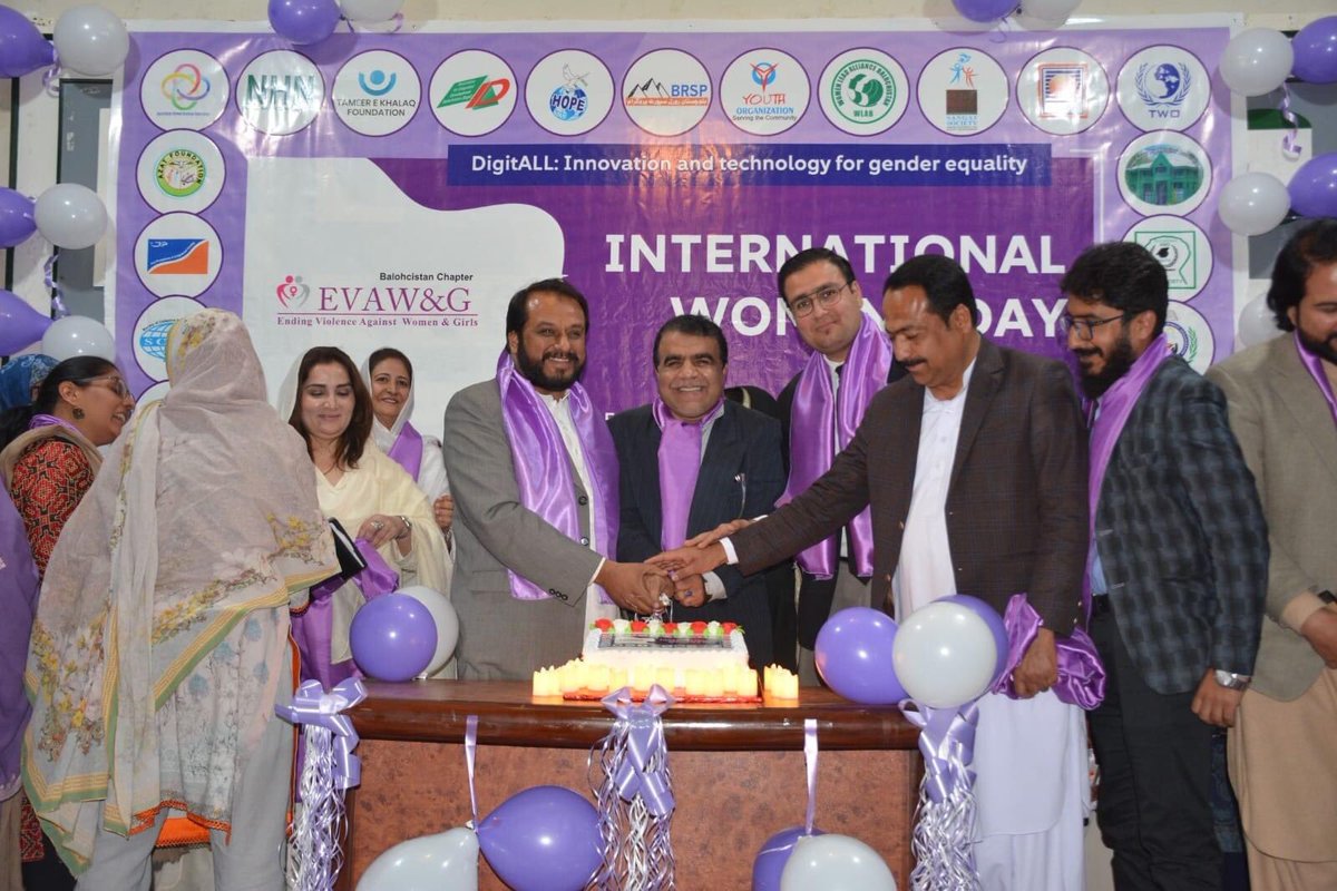 #WomensDay2023 Celebrations in #Quetta by the members of EVAWG Balochistan with this hope Women in Balochistan will get its rights for which we are fighting and as women means Peace. Congratulations, women day to all women around the world. 
#8MarchWomensDay 
#8thmarch