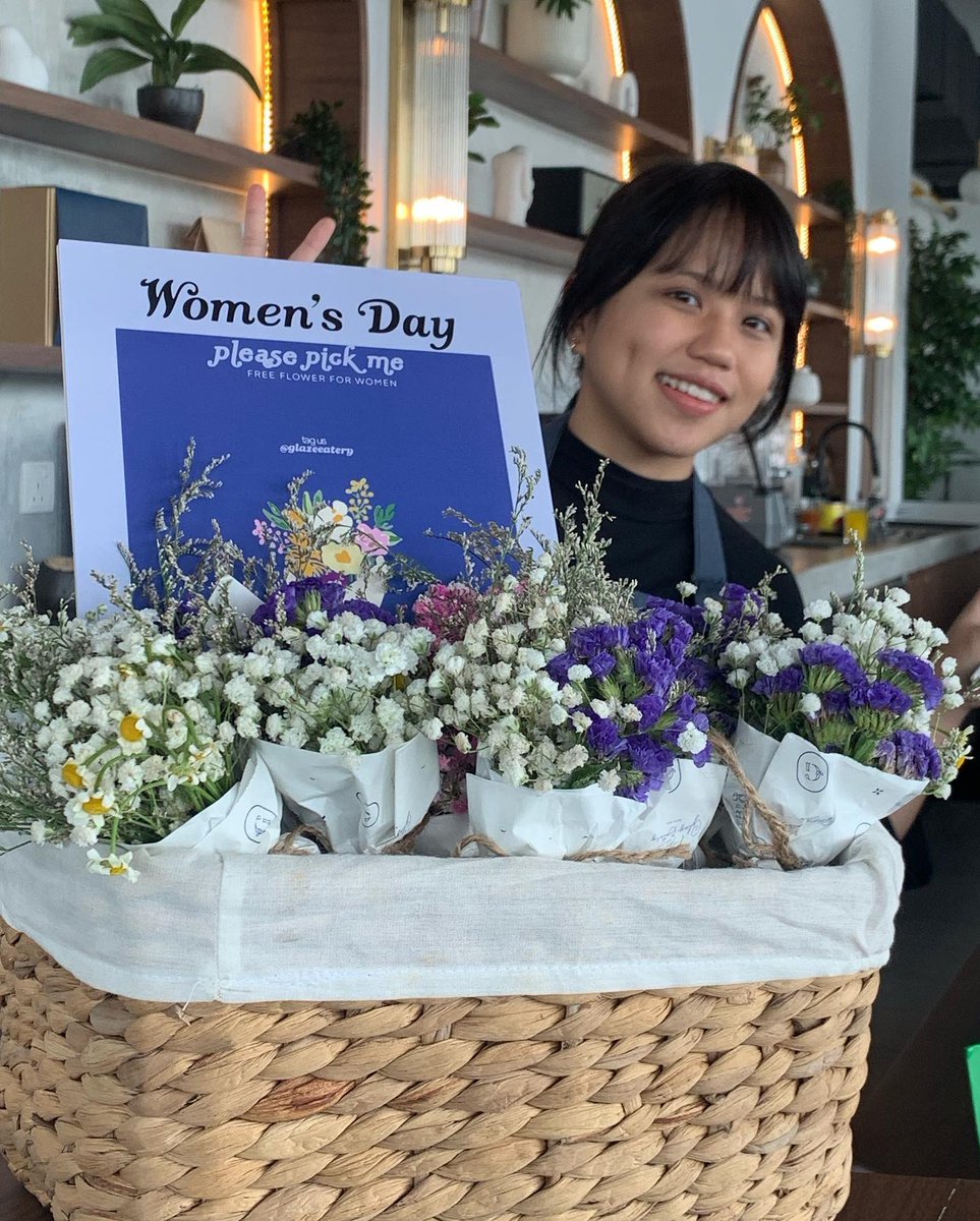 glazeeatery's tweet photo. We are inspired by women power to make beautiful impact in our daily lives. In conjunction with International Women’s Day, we’re giving out free flowers to all amazing ladies - come chill with us 💫 https://t.co/QEDZR03gus