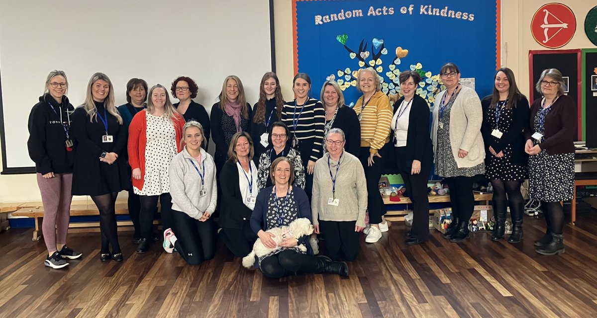 StAnnesRC_2016's tweet photo. Celebrating our amazing staff on #InternationalWomansDay https://t.co/CSbrqZeuv8