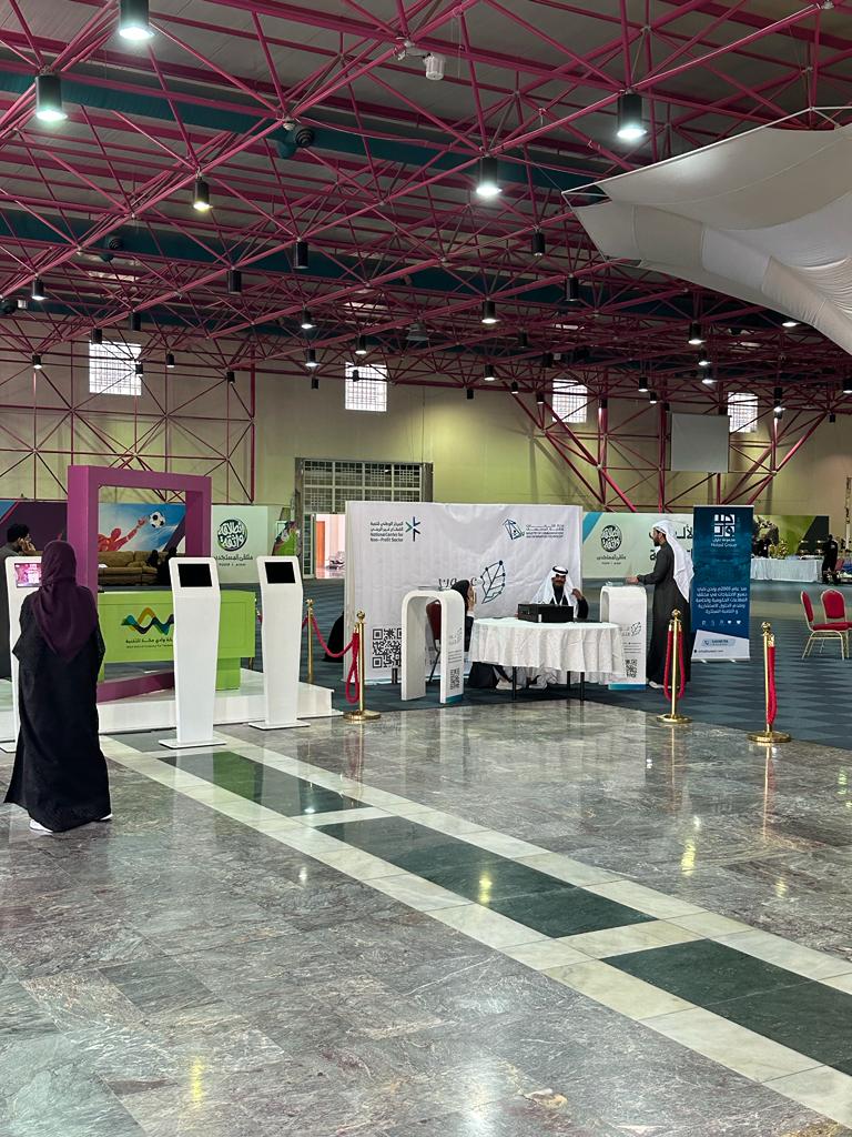 Hulool's tweet photo. نعتز بأن نكون احد شركاء النجاح في معرض #إنجاز_2023_uqu الذي نظمته كلية الحاسب الآلي ونظم المعلومات بجامعة أم القرى @uqucis ، ونبارك لجميع الطلبة الفائزين والخريجين ونتمنى لهم التوفيق والنجاح.

#كلية_الحاسب_جامعة_أم_القرى https://t.co/aJh2UOY6lW