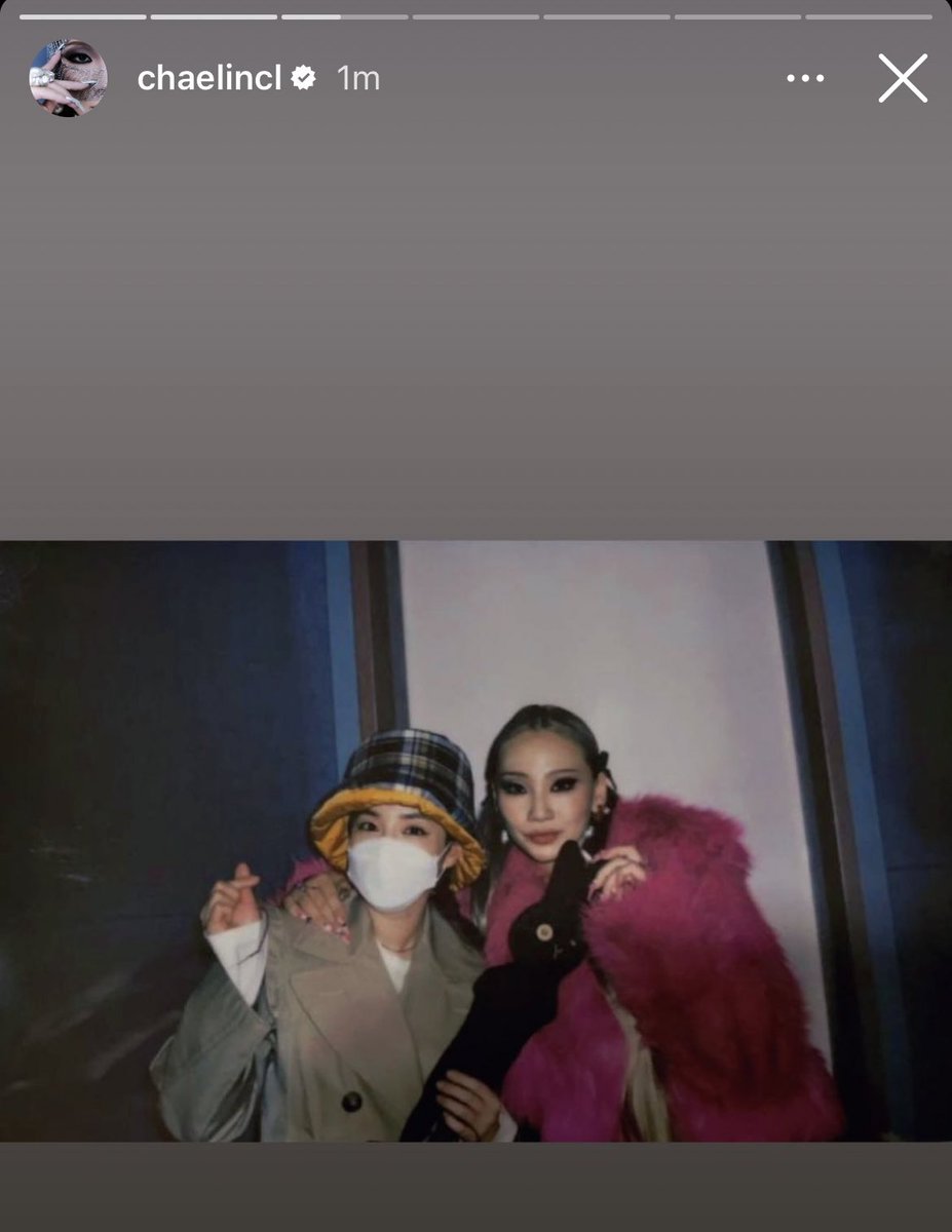 memealuvzCLx's tweet photo. CL via instagram with Sandara Park 🍒

#InternationalGZBday https://t.co/g8awMgVTrN