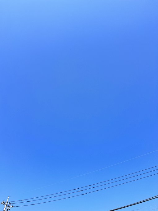 空、青すぎんだろ…！ 