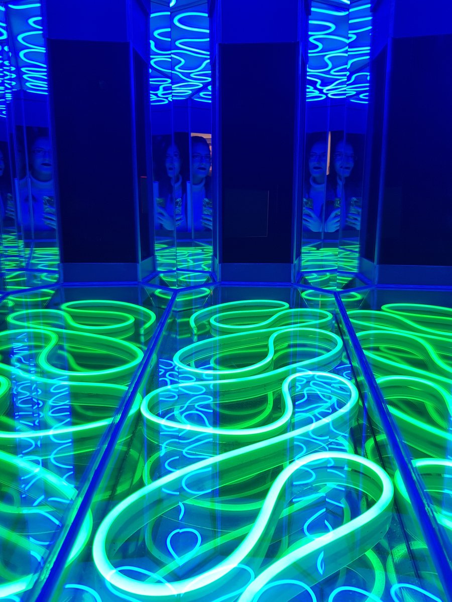 LargsExpArts's tweet image. Pupils had a weird and wonderful experience on their visit to Camera Obscura &amp;amp; World of Illusions, exploring the curiosities of camera magic, mirrors, optics and visual trickery. Many laughs were had by pupils and staff on what was a successful day all round.