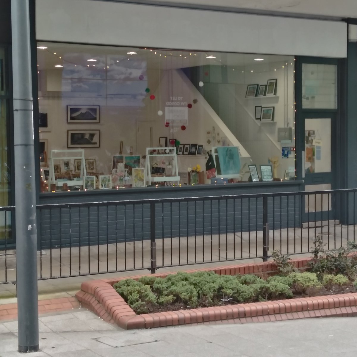 ToShowcase's tweet image. Check out this amazing local gallery In Newport @gallery57 with rotating exhibitions and workshops and everything from woodworking, glass and ceramics.