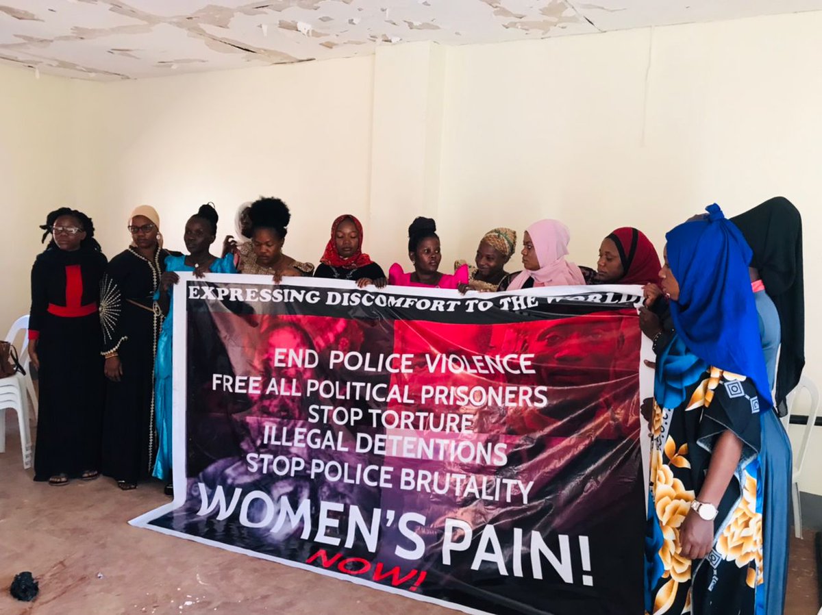 Lummy40505960's tweet photo. #UgandIsBleeding
Women fighting for their rights
@IntlCrimCourt
@WomenRightsIntl
@USDOJ_Intl
@womenrightscoop
@VP
@VP45 https://t.co/cSa9ETUIzt