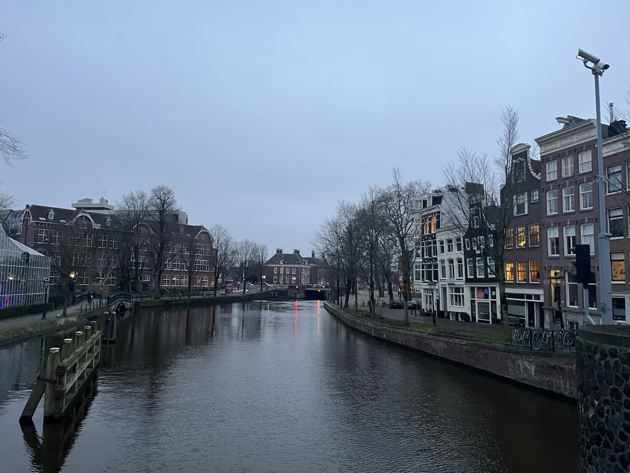 オランダアムステルダム - Search / X