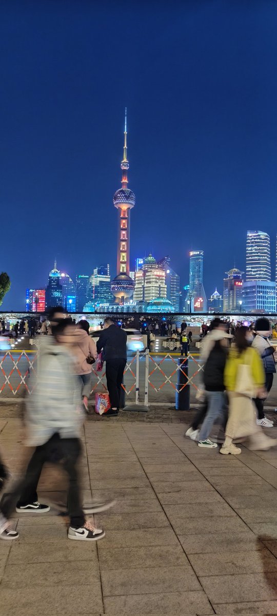 baidingLi's tweet photo. 来到上海的感觉真好（it feels good to be in Shanghai !#trip #living #life #旅游 #生活 https://t.co/vsDohPssVj