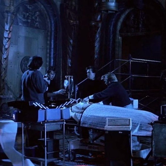 ThomasFenton's tweet image. I love #Flatliners it's one of the most beautiful films. DP Jan de Bont Dir Joel Schumacher I hear you ask if I've seen the remake? The answers is hell no.
#screenwriting  
#Writing
#HorrorFamily
#filmtwitter 
#HorrorFan