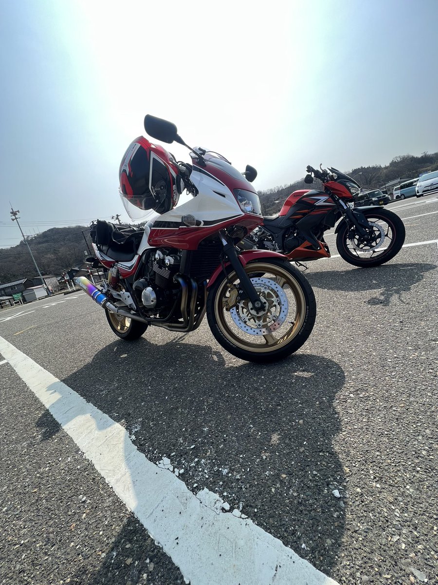 hamusuke_400x's tweet photo. バイクシーズンinしたけど３月末で乗れなくなるのは辛い😭 https://t.co/WIiiStdoq6