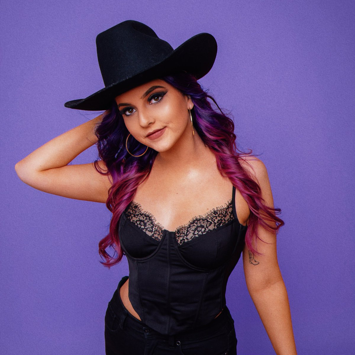 If I told you I was coming back to YouTube… what kind of content would you wanna see!? Covers, Vlogs, originals, etc??