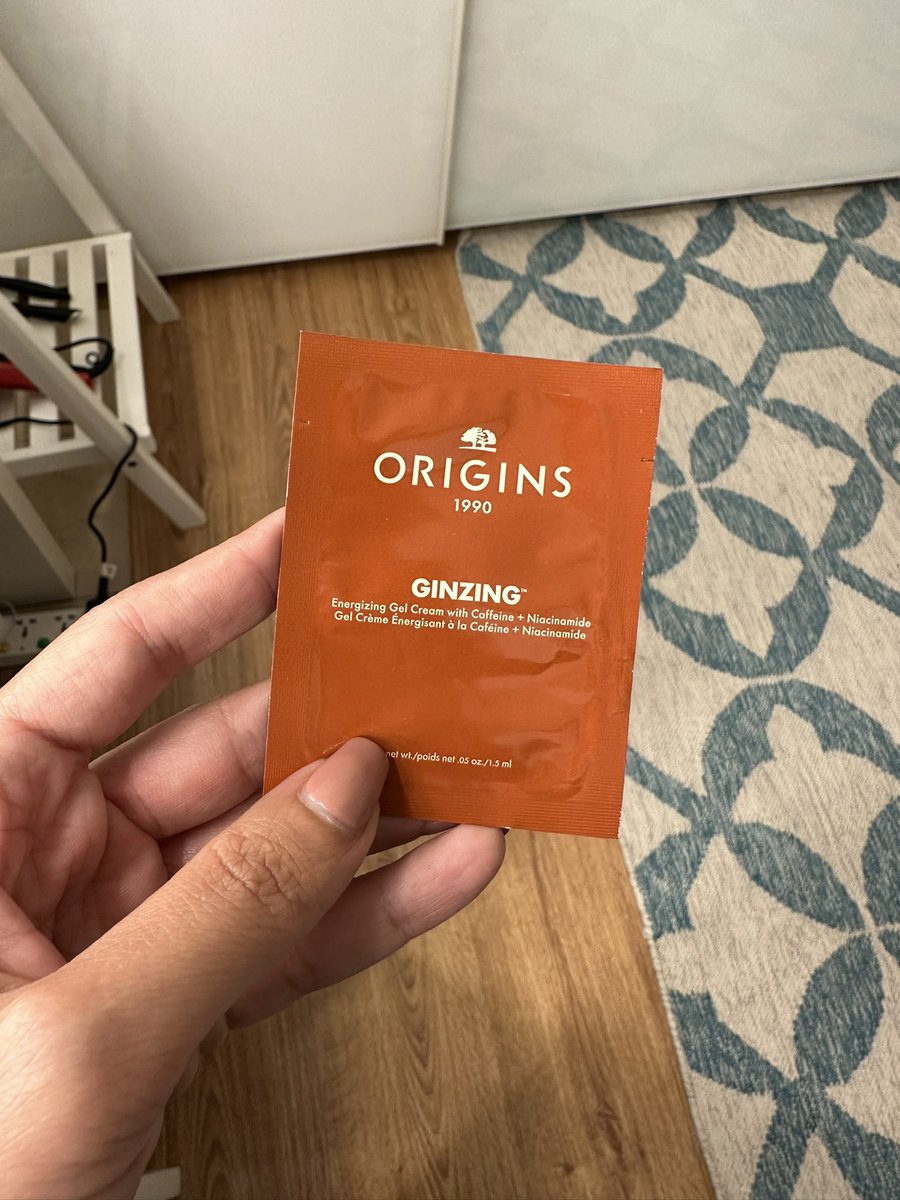 Hey <a href="/noon_cares/">نـون لخدمة العملاء</a> i ordered the Originis face cream 3 weeks ago &amp; this is what you sent me. 🙂 I also tried calling customer support, and no one picks up. Are you working from home ?
