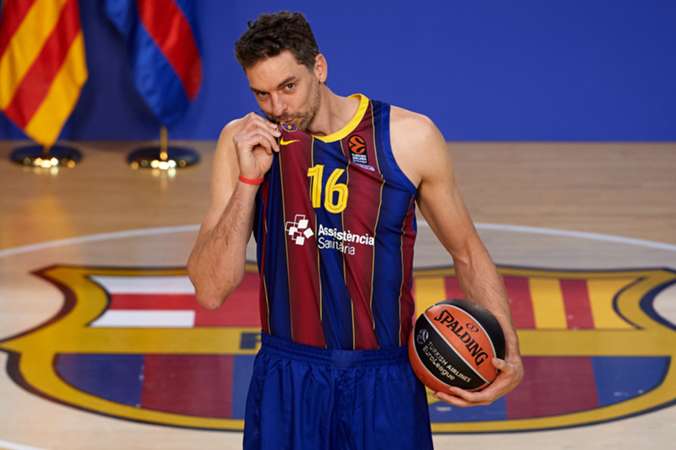 El mejor jugador Español de la historia

Leyenda NBA

Leyenda del Barça

TE LO MERECES,Pau Gasol

#GraciasPau
#Gasol16