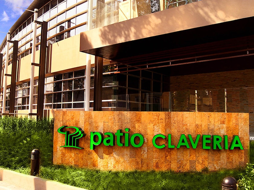 Gabbydetrinni's tweet photo. Hacer viral. En el estacionamiento de #PatioClavería abren los autos. A nosotros nos robaron 4 laptops y los de seguridad no se hicieron responsables. Difundir para no ir a esa plaza hasta que sea más segura. Gracias. 
#Robos #Difundir #HacerViral
#Sos https://t.co/1wa7MhYOty