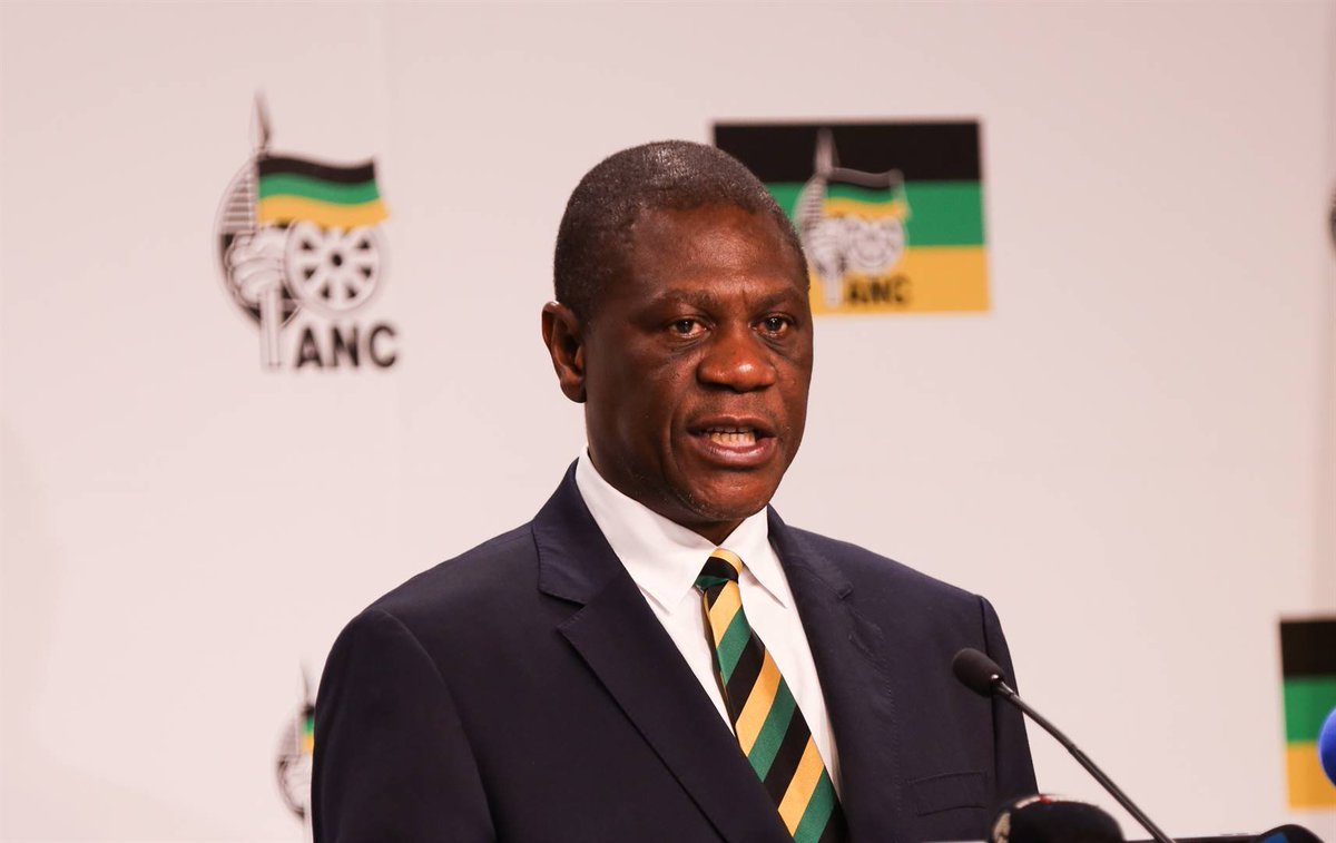 KNOW YOUR AFRICANS PEOPLE

Did you know that the newly appointed Dep President of the of South Africa (Hon. Paul Chipokosa Mashatile) is the son of the late Diamond Nyengere Mashatila who hailed from Nyengere Village in Traditional Authority Mponela, Dowa District in Malawi?