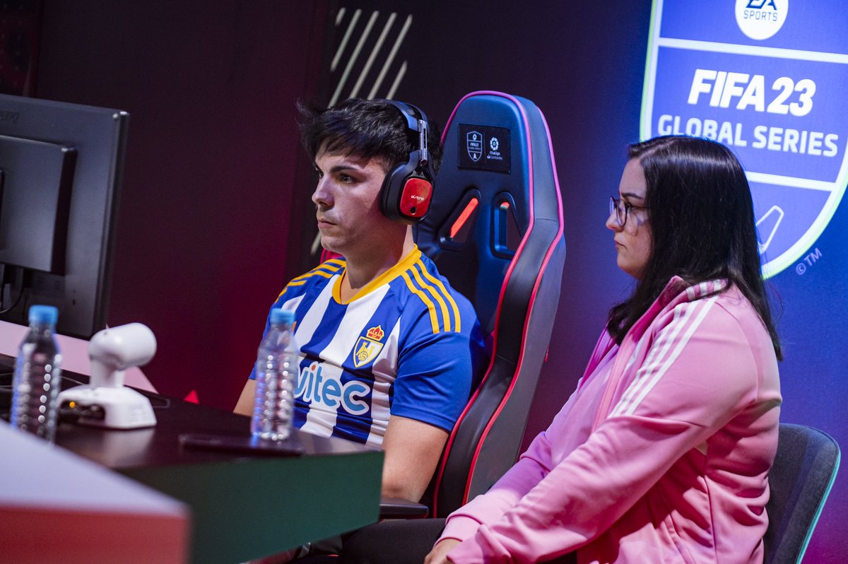 🤜🤛 <a href="/CesarDaganzo/">Voyflyingxd</a>