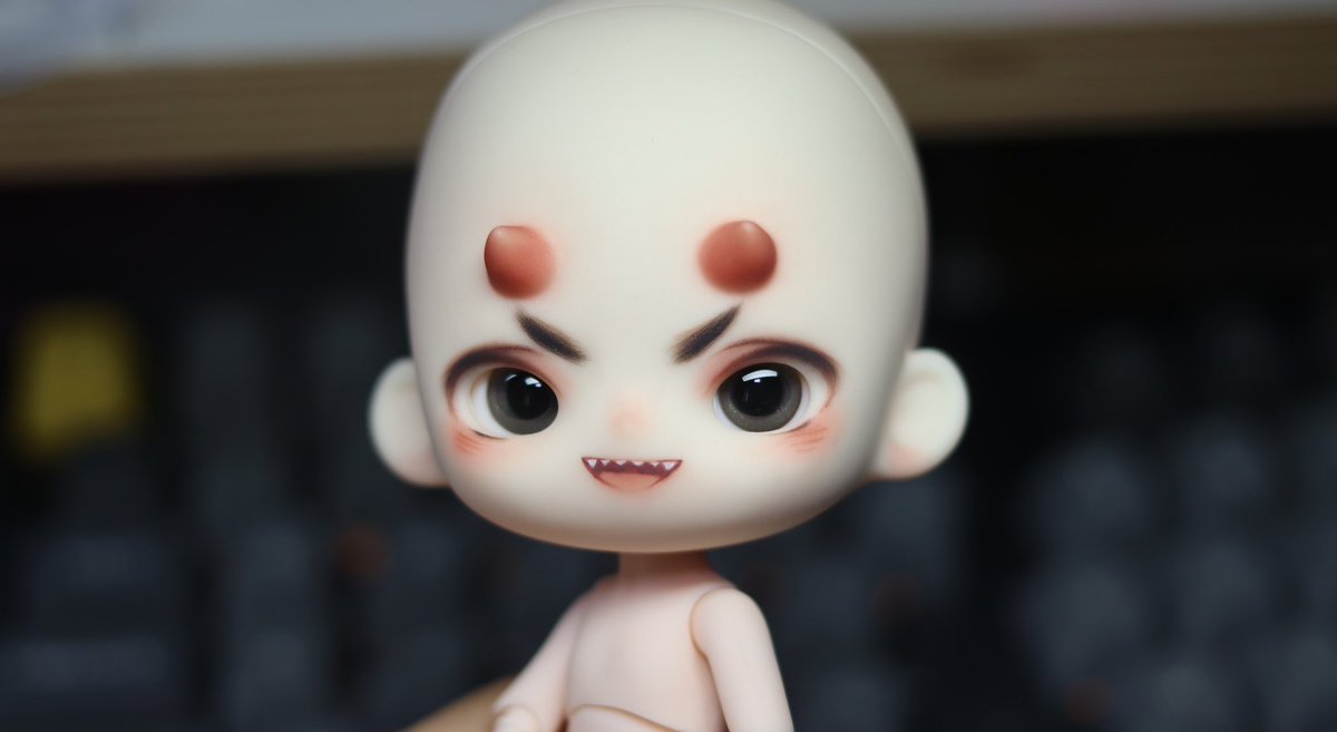 요즘은 그레이가 제일 좋음
무난하게 잘어울리구✨

동공 사이즈 초큼 마음에 안들긴 해서 재제작해드려야만🥲
(참고로 안구 착샷은 코팅전에 찍습니다⚯̫)