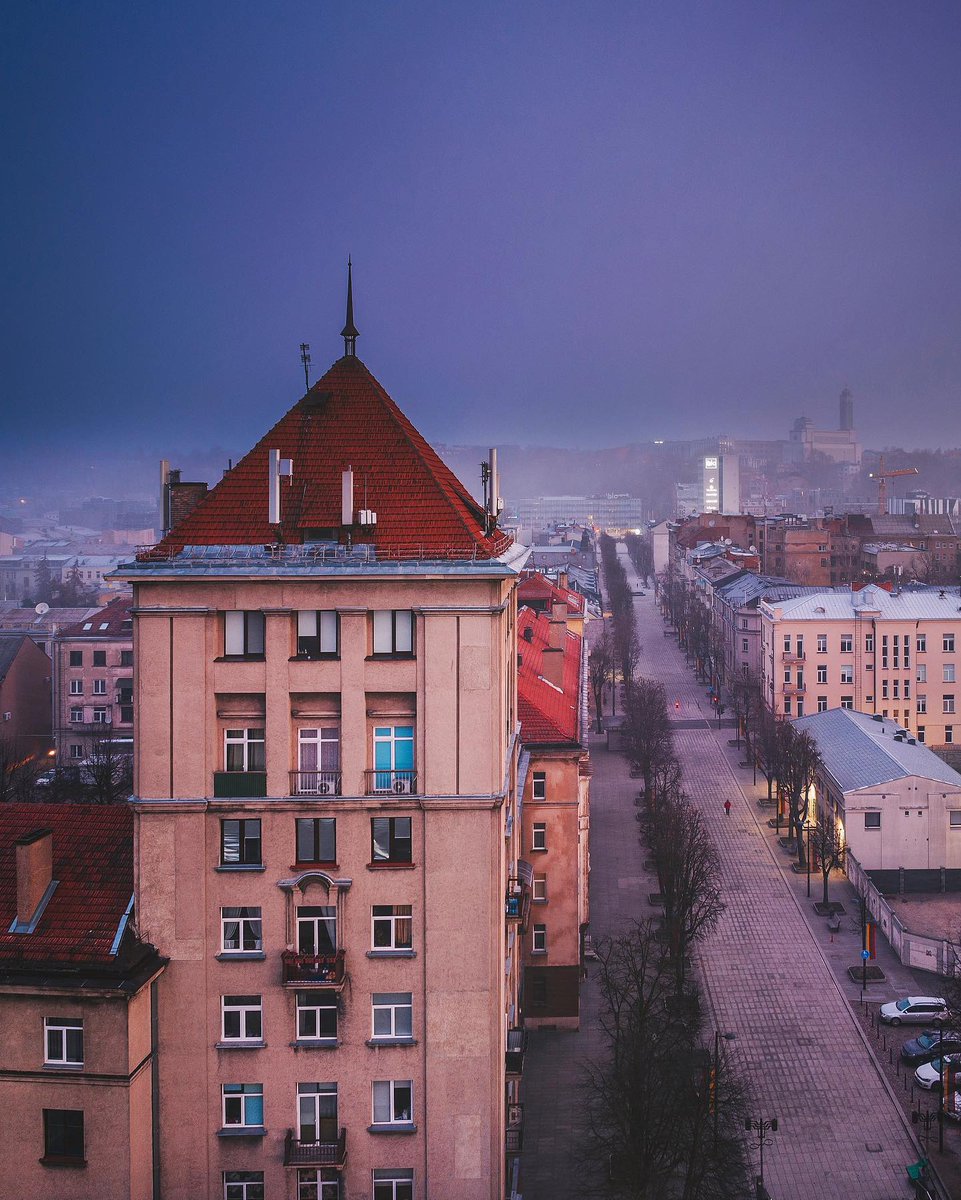 NejauNet's tweet photo. #Kaunas #Lithuania #Lietuva #dronas #Mavic3 #djimavic3 #kaunastic #kaunasaerial #rytas #spring2023 #pinkmorning #daukantogatve https://t.co/TjEgoJZ3ur