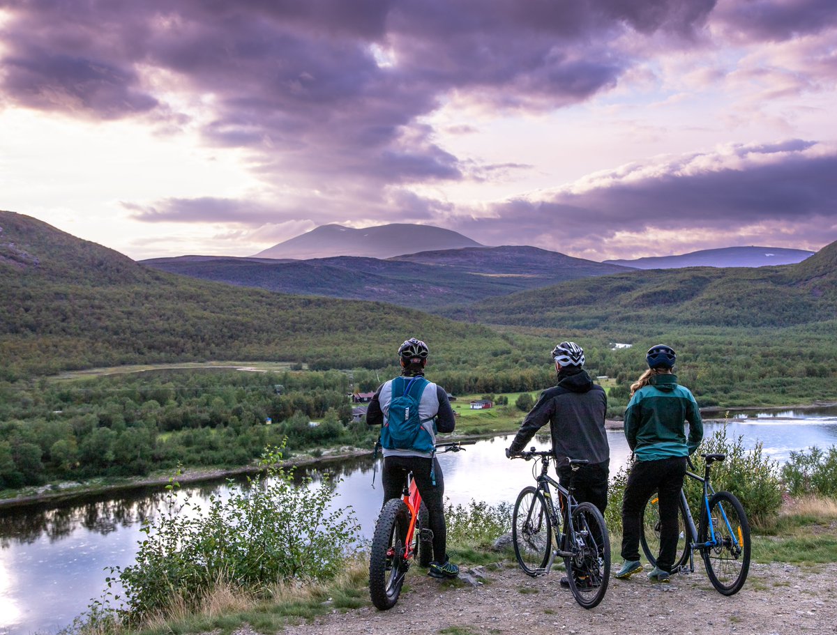 Are you already making plans for the upcoming summer? 🌿Biking the most beautiful road in Finland, Teno River Valley Route, is a bucket list must 🚴