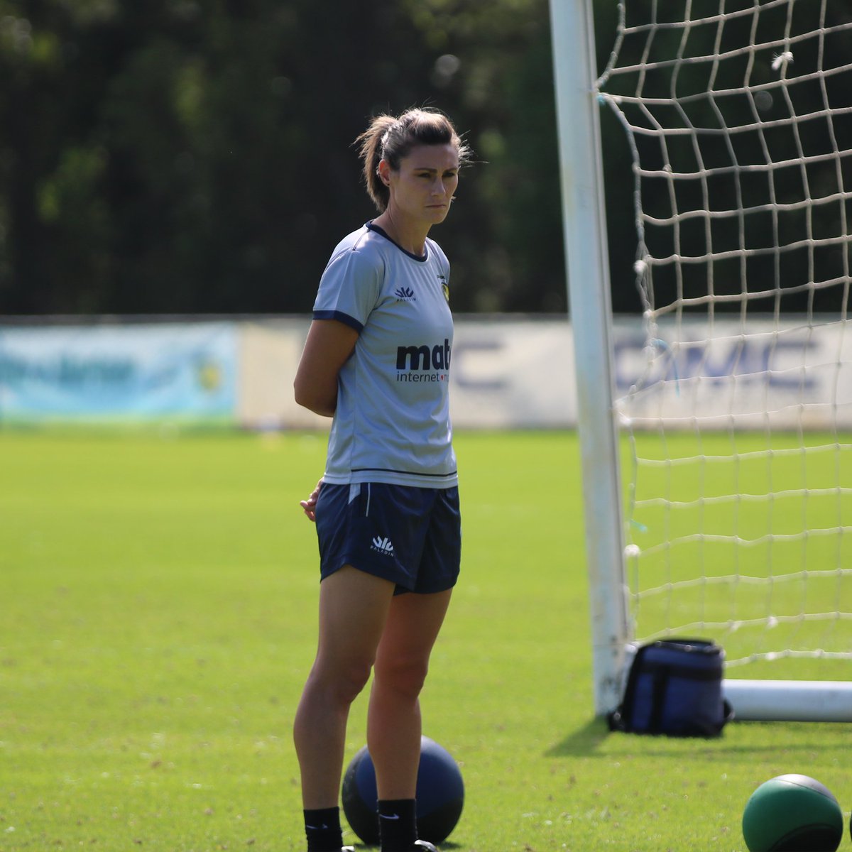 It was great having our new A-League Women's head coach Emily Husband down at A-League Men's training today! 🟡🔵

Get to know a little bit more about our new head coach here 👉 bit.ly/3KIrJTY

#CCMFC #WontBackDown #OurParadise