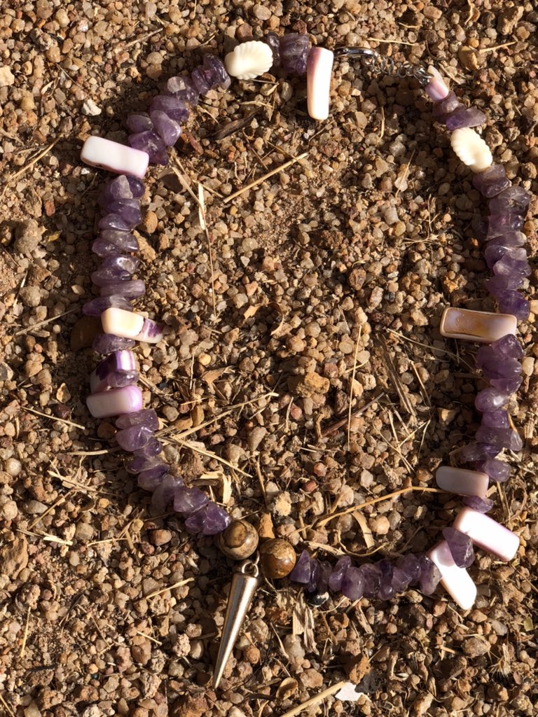 skengPengman's tweet photo. @ruffydfire Greetings !
I use art to make beads yunno,Beautiful and classic ! https://t.co/Or1RdARE3y