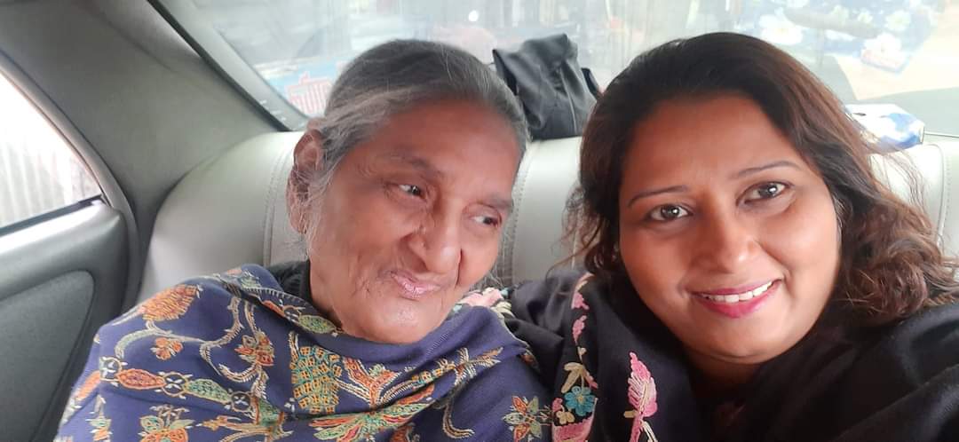 AlzheimerBD's tweet photo. Today, on International Women's Day, we honor and salute the enormous contribution of all women who care for loved ones with dementia.
https://t.co/7umktf1566 https://t.co/oRSPKh7MIO