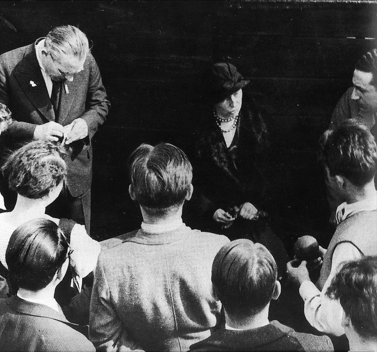 Diseñadoras!
Fundació Història del Disseny. Newsletter dia de la dona 8 de març 2023 /// Fundación Historia del Diseño. Newsletter día de la mujer 8 de marzo  2023 - mailchi.mp/214f6f7fd19e/f…