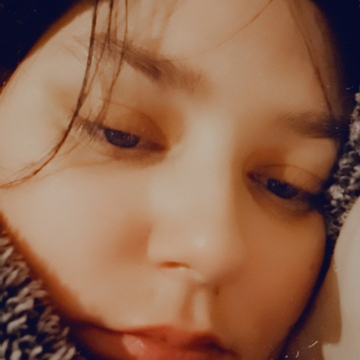 Geraldine_basic's tweet photo. Not feeling well. Really tired and feel exhausted. Migraine isn't horrific right now but still a bit niggly.... so only thing to do is watch @taskmaster. 🥰

#taskmaster #unwell #tired #rewatching #fav #chillday https://t.co/zuTUj0pXKW