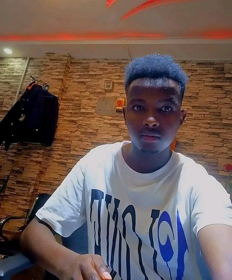 FmuliKE's tweet photo. The death/murder puzzle of Jeff Mwathi
According to a report by Inooro TV, Jeff Mwathi 23,was contacted by DJ Fatxo for some interior decoration work in his shop.

The Excited Jeff called his mother who is outside the country to share the good news and also request for some money https://t.co/GoQYZ6oWKE