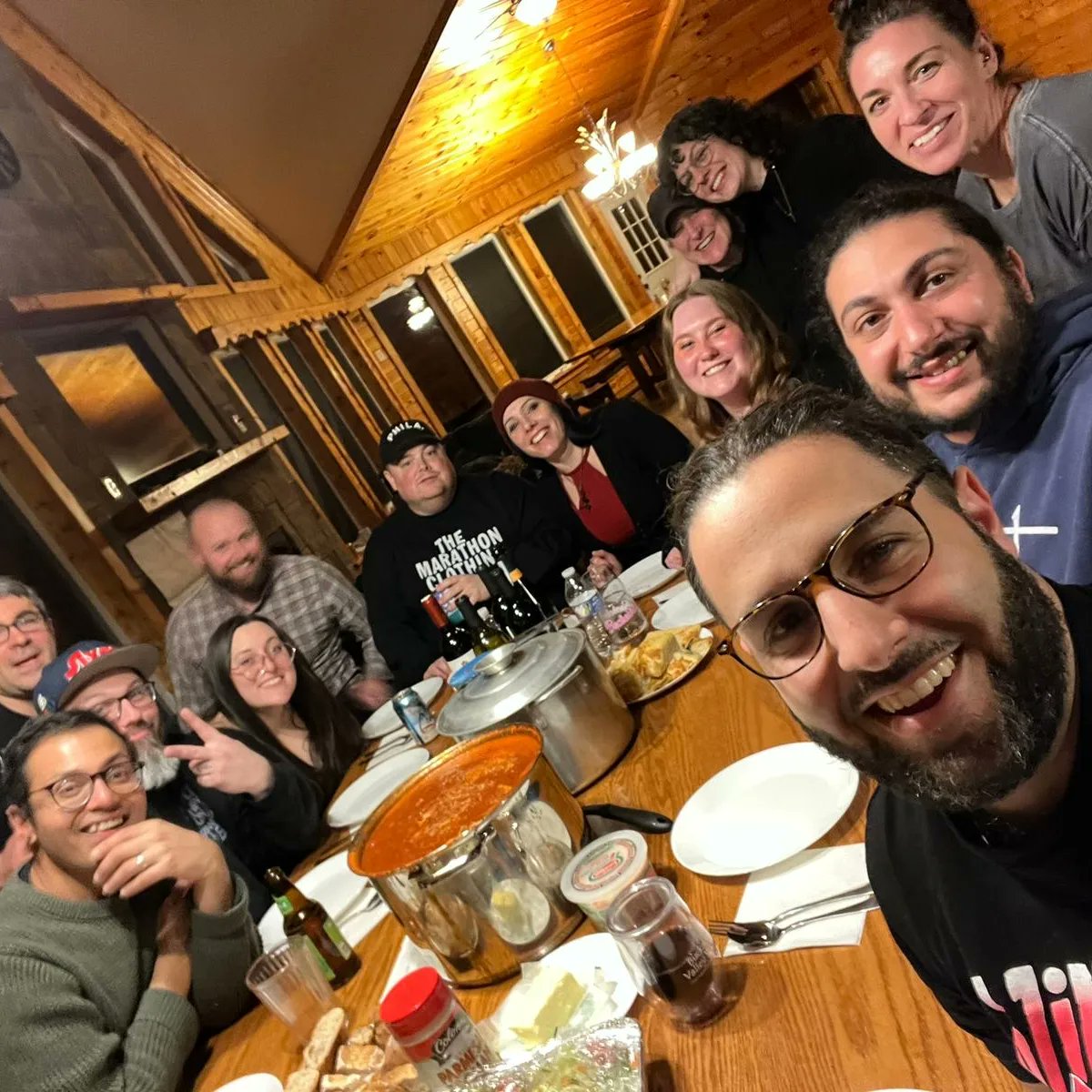 Ant_organizes's tweet photo. Couldn't ask for a better group of comrades to fight the class war with! #UNIONSTRONG #labororganizing #anticapitalist #comrades #classwar https://t.co/Kth9GxNR3J