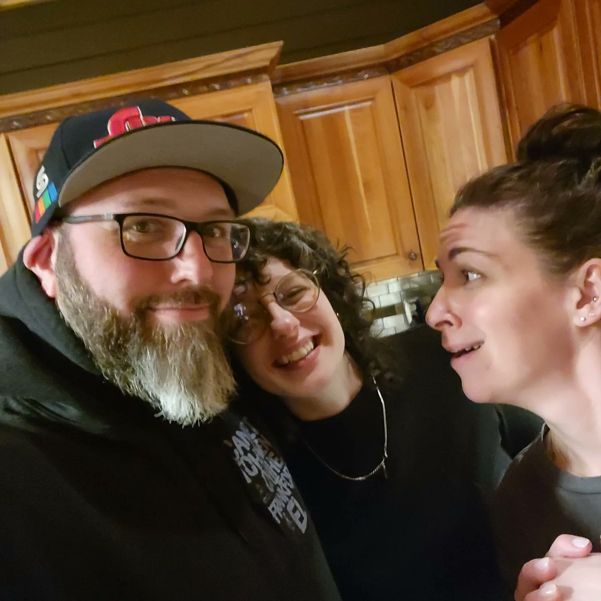 Ant_organizes's tweet photo. Couldn't ask for a better group of comrades to fight the class war with! #UNIONSTRONG #labororganizing #anticapitalist #comrades #classwar https://t.co/Kth9GxNR3J