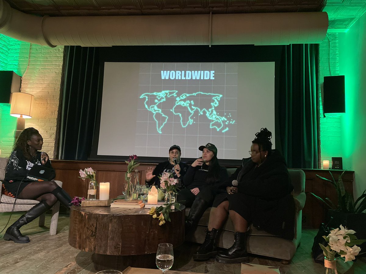 the first worldwide exchange was absolutely perfect 🤩 thank you to every single person that was in the room 🌎