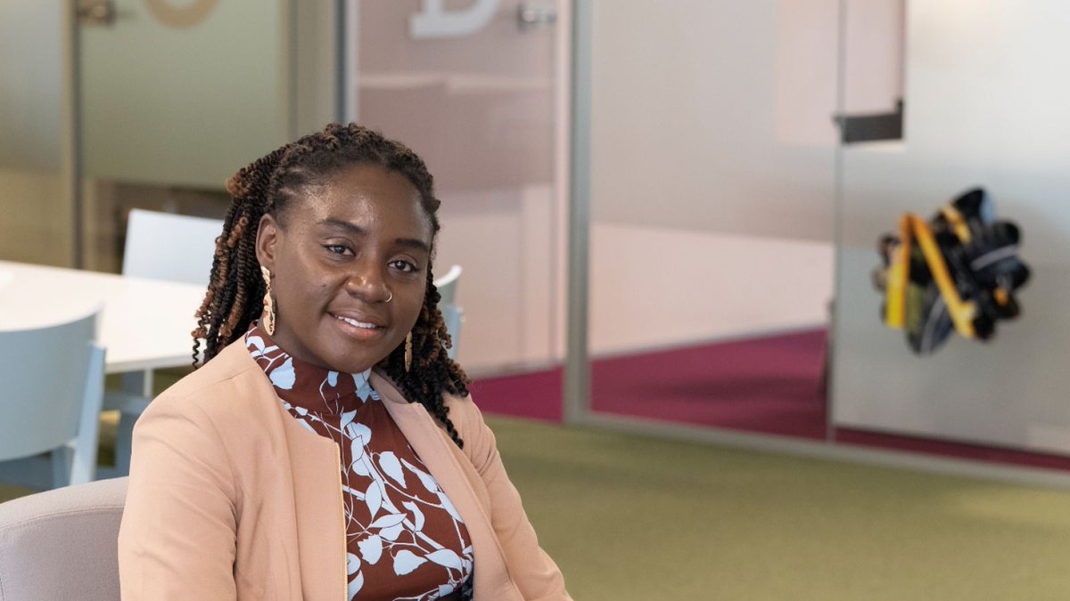 Op deze Internationale Vrouwendag zetten we Ama in het zonnetje. Ama heeft in het verleden te maken gehad met huiselijk geweld en mede daardoor startte ze de stichting Sunnyside Arts en Crafts op. Lees haar verhaal via qrco.de/het-verhaal-va… #LEVgroep #internationalevrouwendag