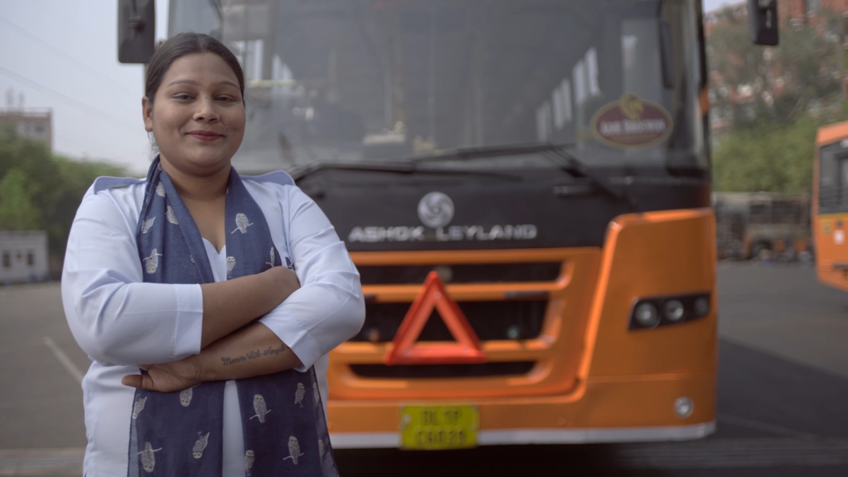 NEWS JUST IN: As part of its plans to promote gender diversity and inclusivity Ashok Leyland will sponsor training of 100 women drivers for commercial vehicles in Delhi. bit.ly/3ZSHhZH