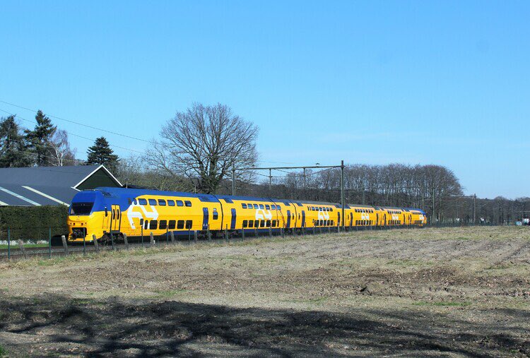 erwinstreinen's tweet photo. NS VIRMm 8721 "NS FLOW" in Velp, 1 maart 2023
#NS #virmm #nsvirmm
#nsvirm #dubbeldekker #doubledecker #intercity #Railway #Train #Rail #nsflow #virmflow
#Doppeldecker #Doppelstöcker #flow #velp #railcolor #trainspotter #trainspotting #eisenbahn #eisenbahnfotografie #zug https://t.co/qu9qBkj5Ud