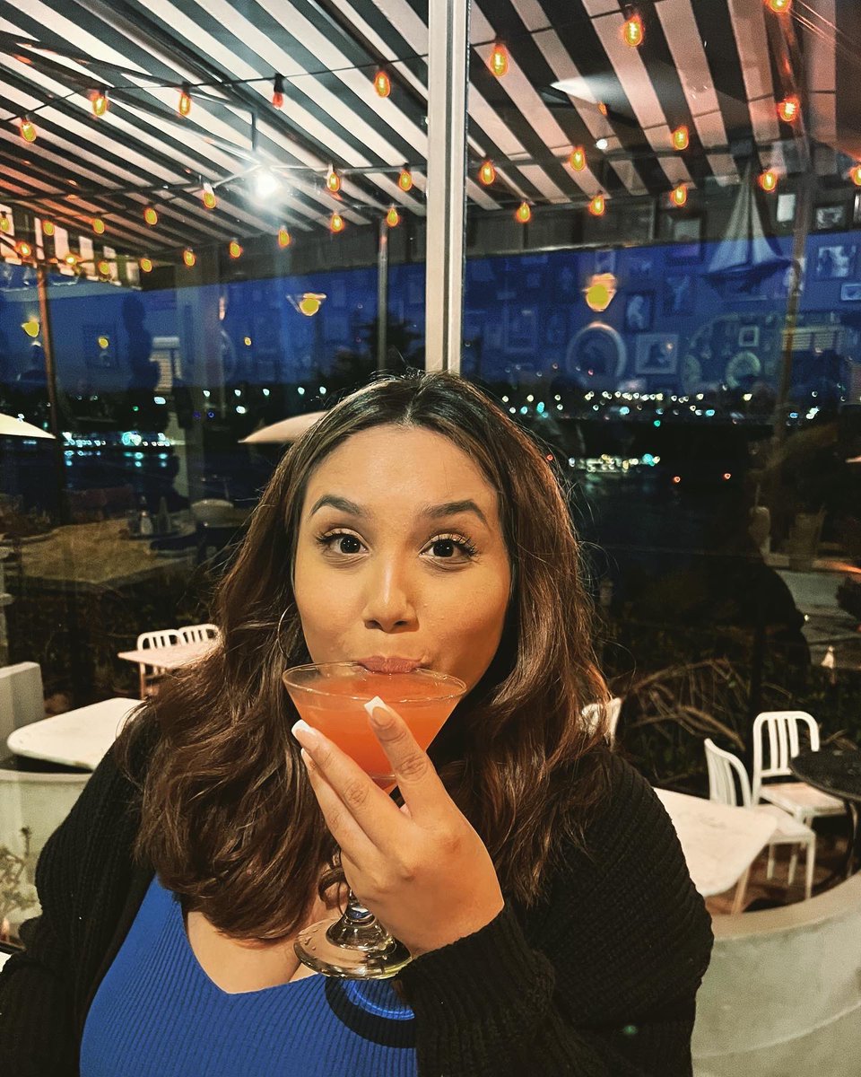 monicuhhf's tweet photo. 22 years of being THAT bitch! https://t.co/DCOImQ6mez