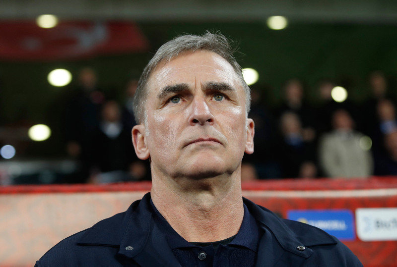 ✍️ Murat Özbostan: Stefan Kuntz'u biz ülke olarak bu onurlu göreve getirdik, kendisi şükretmeli. Sonuçta kariyerinde altın sayfalar yok. Ortada ne başarısı var? Asıl başarı Dünya Kupası'na gidebilmek. Uluslar Ligi'nde bir basamak üste çıkmak değil.