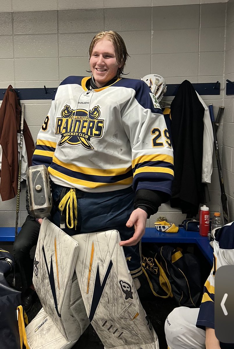 Royals advance to the Finals with a 5-1 victory over Sherwood Park Kings.  Player of the game goes to Hayden Priebe!  #raiderspride #everythingwithpurpose