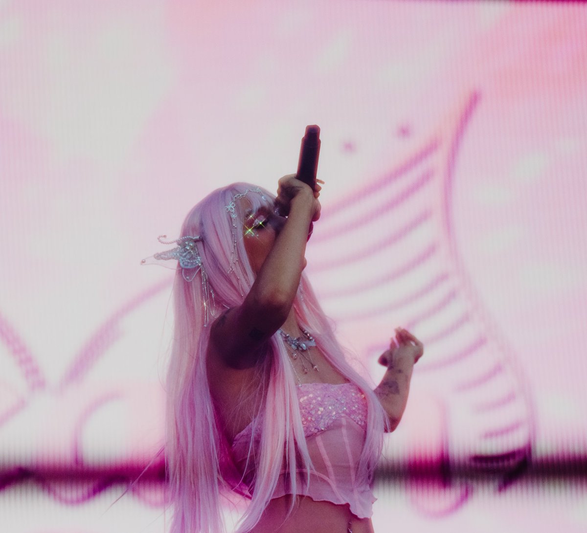 Gxbriellemxry's tweet image. A few moments from @peachprc at Sydney World Pride