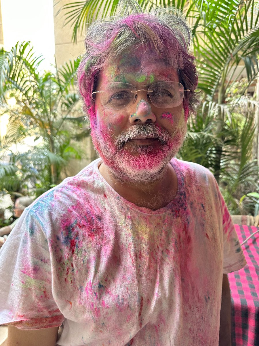 ppbajpai's tweet photo. होली की बधाई…
रंग है तो होली है.. https://t.co/MymMEszF2Q