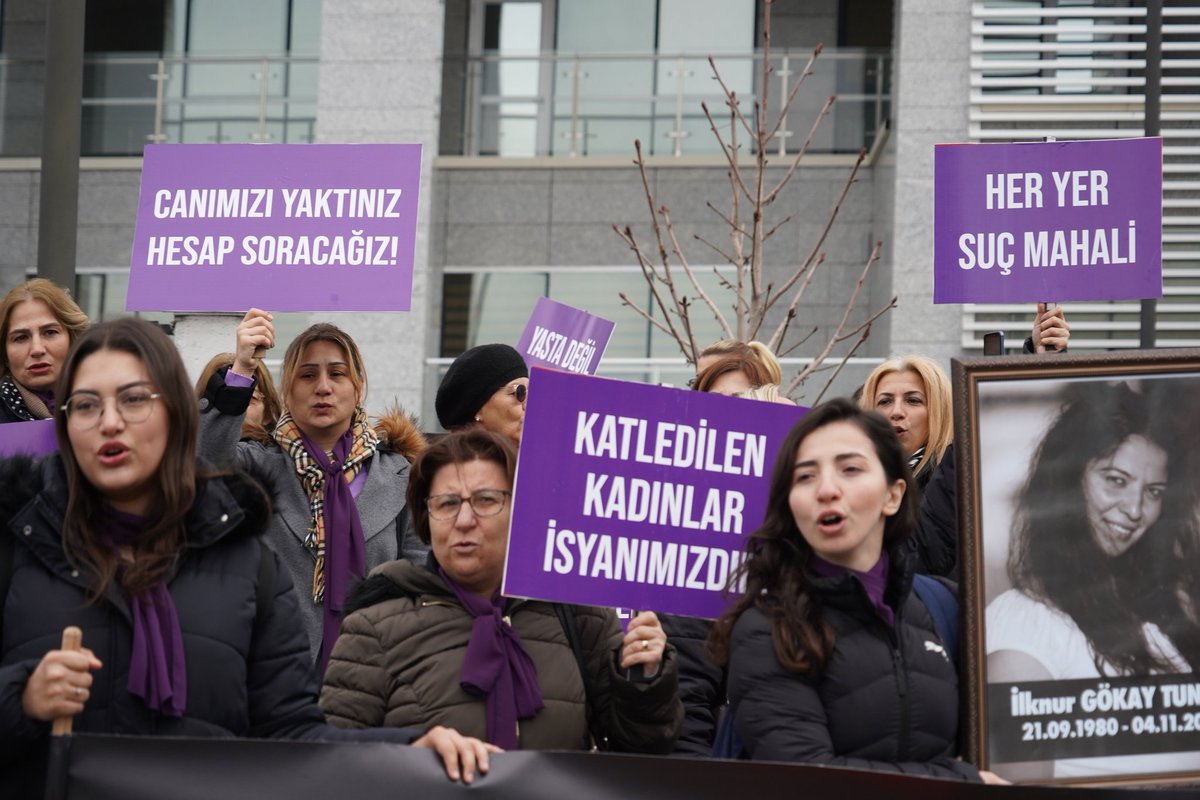 luleburgaz_bld's tweet photo. Çalışma arkadaşımız İlknur Gökay Tuncel için Kırklareli Adliyesi önündeyiz!
#ilknuriçinadalet
#susmuyoruz
#8Mart https://t.co/hPUR5vmHAA