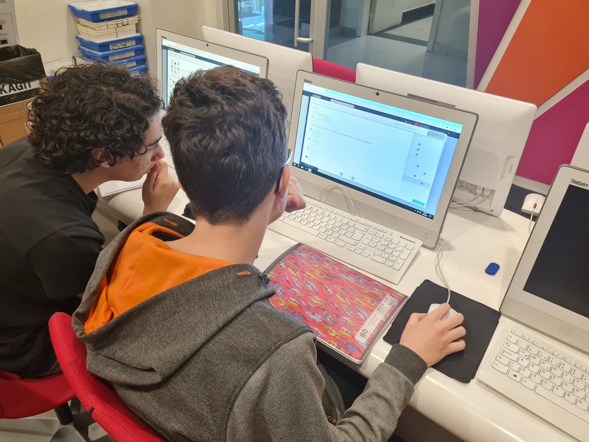 Hedef finaller🌸 Umut dolu günlerle yeşereceğiz🍀9. Sınıf Matematik Akıl Oyunları 2. Etap <a href="/Azrafraarzu1/">Arzu Uz</a> <a href="/arzuuz11/">doğamızdamatematikvar❤️</a>  <a href="/KvancBarlas/">Kıvanç Barlas 🇹🇷</a> <a href="/Glrbci/">Gül Arabaci</a> <a href="/zzaferulusoy/">Zafer Ulusoy</a> <a href="/DogaCigli/">Doğa Koleji Çiğli Kampüsü</a>