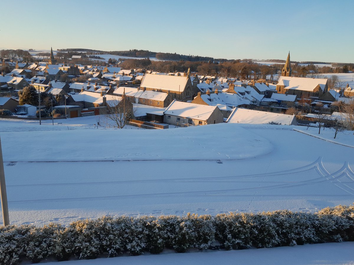 -6 🥶 Strichen, Aberdeenshire this morning #uksnow #VisitAberdeenshire #ScotlandIsNow #Snowfall