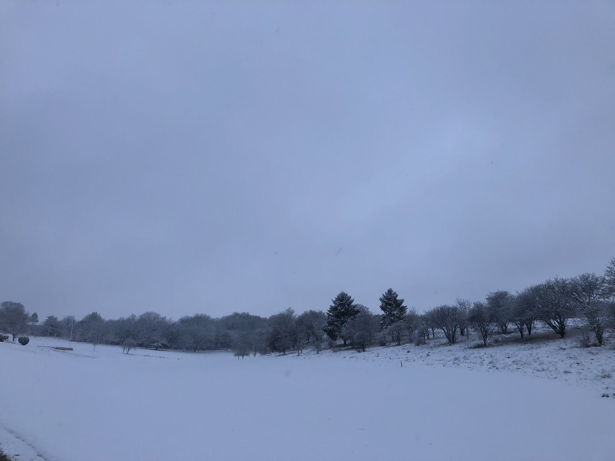 <a href="/RoyalWinchGC/">Royal Winchester GC</a> one day sanding the next snow ⛳️