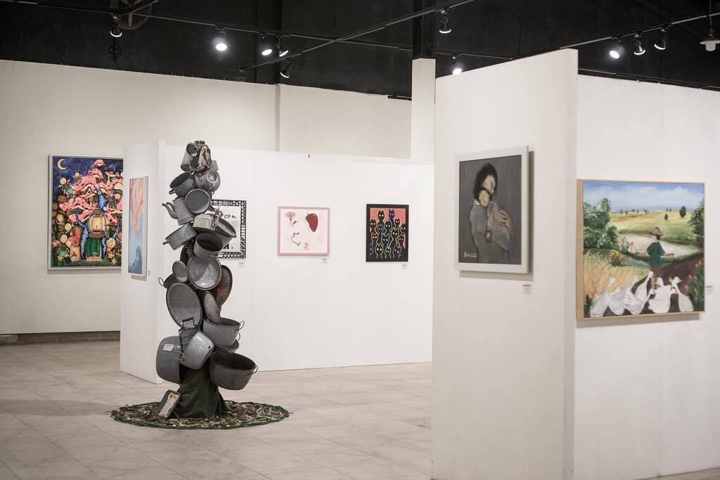pendhapa_art's tweet photo. Dokumentasi prosesi opening ceremony “MANTRA CINTA”, Pameran Besar Seni Rupa Tingkat Nasional #4 Komunitas Lintas Batas Perempuan @perupa_wanita Sabtu 4 Maret 2023.
.
Pameran masih berlangsung hingga tanggal 11 Maret 2023.
.
Waktu Kunjung Pameran:
📅 05 - 11 Maret 2023
⏰ 10:0… https://t.co/vHIMuSSYQh