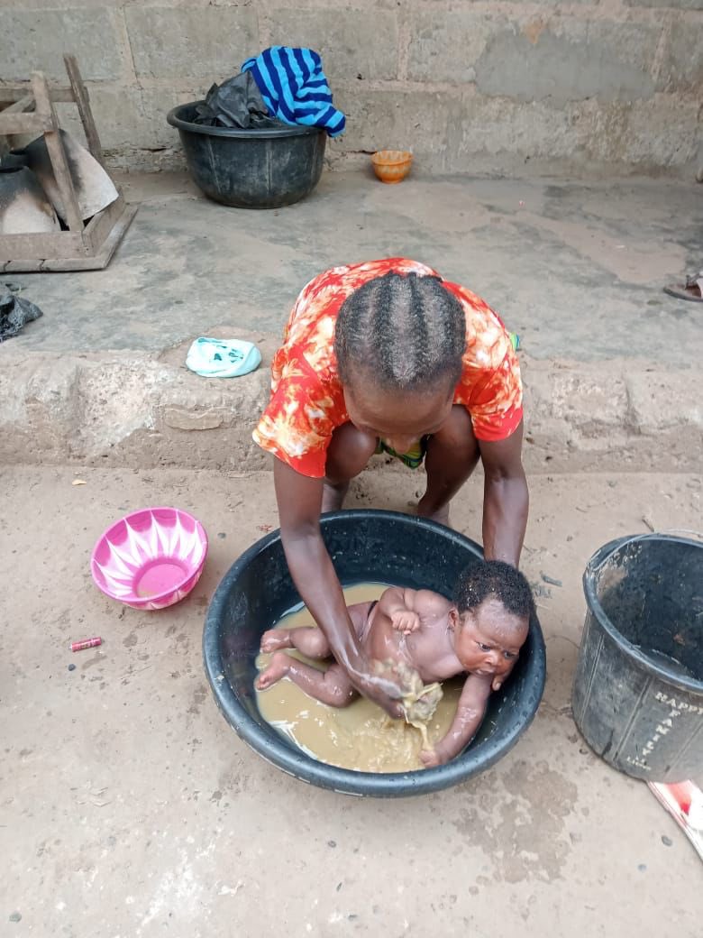 jiggyjosh_'s tweet photo. Can you believe that there re people living in this condition in OgunState?
I’m nt sure the sittingGovernor @dabiodunMFR is aware.
There are over a 1000 households in this location.
How can humans live with no access to water & other basic social amenities?
#saveasacommunity https://t.co/6Dy03bQ9WS