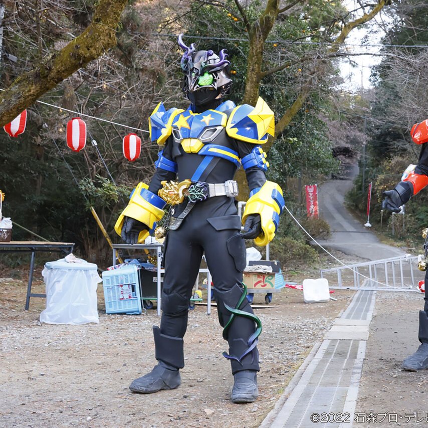 仮面ライダー図鑑 on X